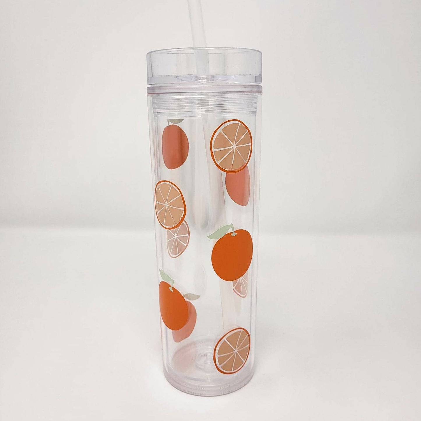 Grand verre avec paille